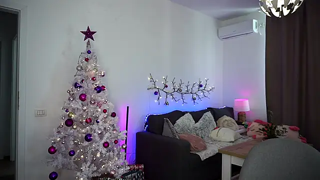 Carrolyna online show from 25, 12, 2024