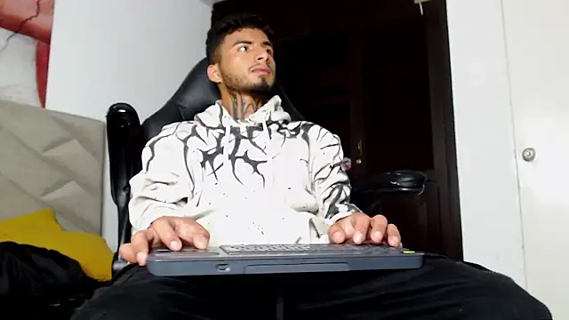 JuanCamiilo 66 online show from 14, 3, 2025