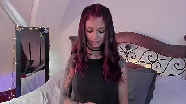 Snapshot of noemi_foxxx chatting on 11, 9, 2025 noemi foxxx online show from 11, 9, 2025