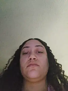 Snapshot of honeeyyy_pot chatting on 2, 11, 2025 honeeyyy pot online show from 2, 11, 2025