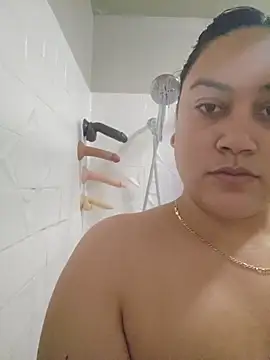 Snapshot of honeeyyy_pot chatting on 18, 1, 2026 honeeyyy pot online show from 18, 1, 2026