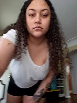 honeeyyy pot online show from 30, 3, 2026