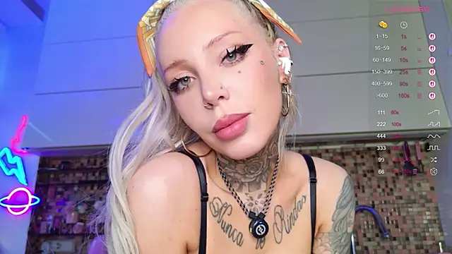 Snapshot of 2badforyou chatting on 26, 11, 2025 2badforyou online show from 26, 11, 2025