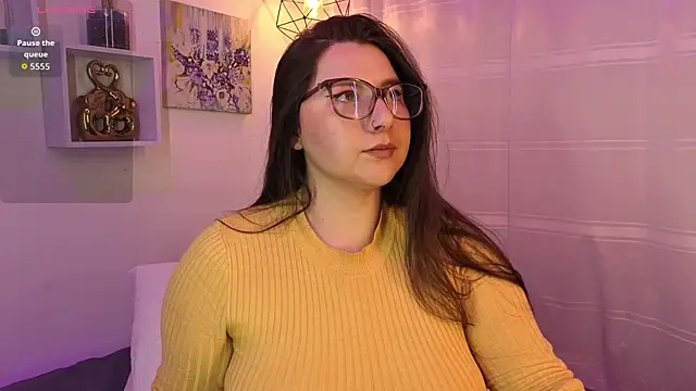 Snapshot of Roxxanne_Bail chatting on 21, 11, 2025 Roxxanne Bail online show from 21, 11, 2025