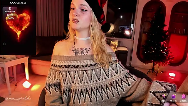 misschloe   online show from 12, 12, 2024