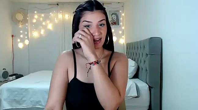 Snapshot of ZajiraShane chatting on 17, 12, 2024 ZajiraShane online show from 17, 12, 2024