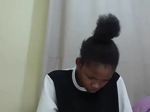 queen-sasha online show from 12, 3, 2026