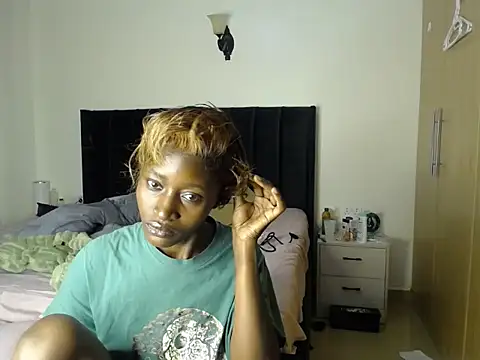 thicky anncy online show from 15, 6, 2026