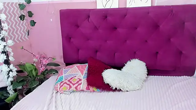 Snapshot of candysmitxxx chatting on 4, 3, 2025 candysmitxxx online show from 4, 3, 2025