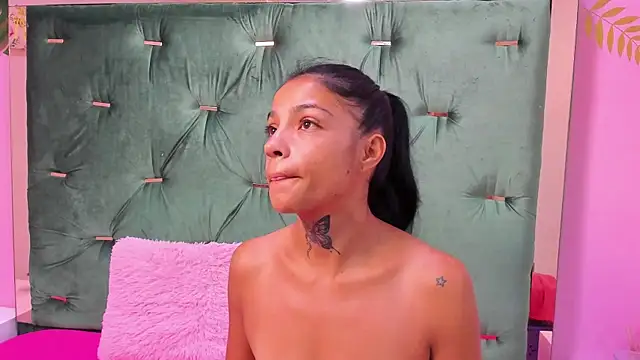 Snapshot of Hellen__4master chatting on 20, 11, 2025 Hellen 4master online show from 20, 11, 2025