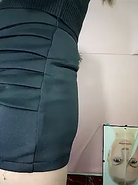 Snapshot of zizi_public chatting on 6, 2, 2025 zizi public online show from 6, 2, 2025