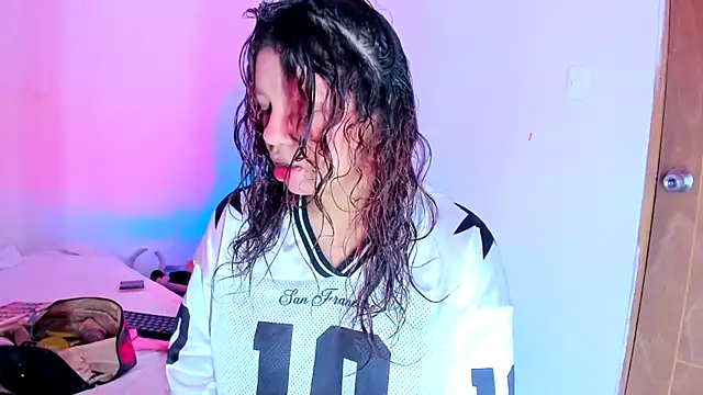 Emily Coper18 online show from 30, 3, 2026