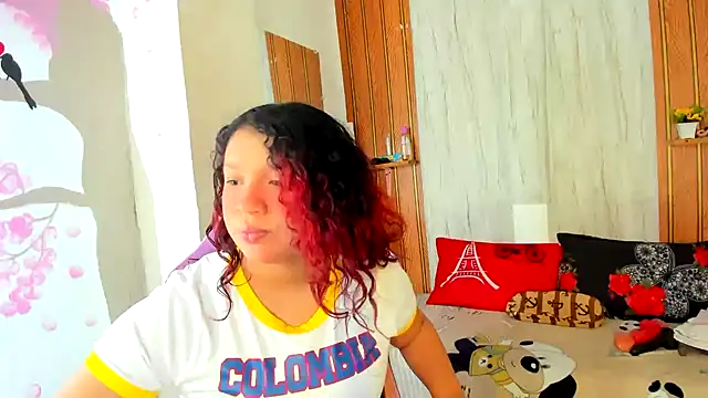 Snapshot of Emily_Coper18 chatting on 18, 6, 2026 Emily Coper18 online show from 18, 6, 2026