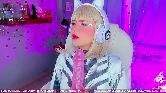 Snapshot of Tiny__Emmy chatting on 17, 2, 2025 Tiny Emmy online show from 17, 2, 2025