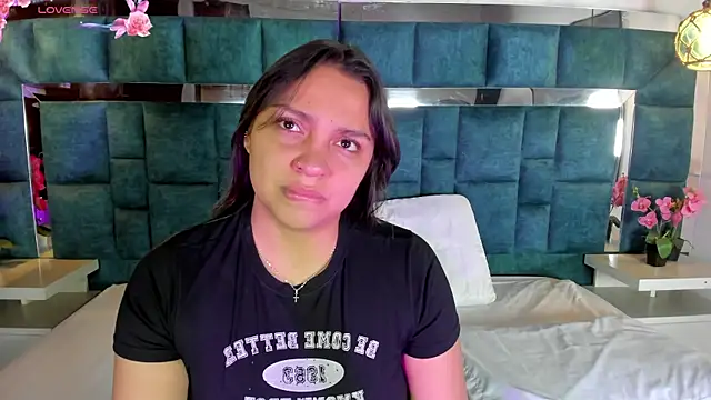 Snapshot of Abril_Gomez06 chatting on 17, 7, 2026 Abril Gomez06 online show from 17, 7, 2026