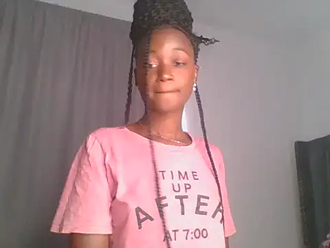 Snapshot of MissLilly1 chatting on 11, 9, 2025 MissLilly1 online show from 11, 9, 2025