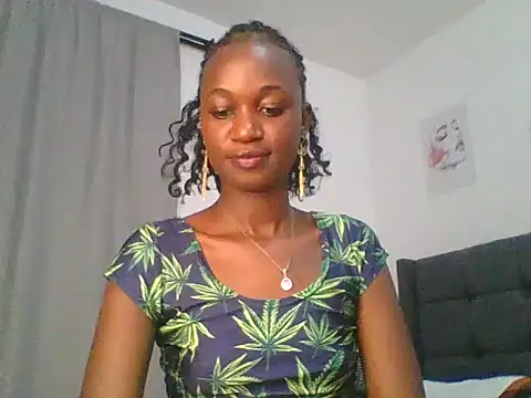 Snapshot of MissLilly1 chatting on 22, 11, 2025 MissLilly1 online show from 22, 11, 2025