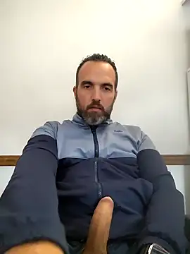 Snapshot of leon3875 chatting on 12, 2, 2026 leon3875 online show from 12, 2, 2026