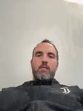 Snapshot of leon3875 chatting on 26, 2, 2026 leon3875 online show from 26, 2, 2026