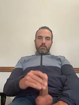 Snapshot of leon3875 chatting on 2, 3, 2026 leon3875 online show from 2, 3, 2026