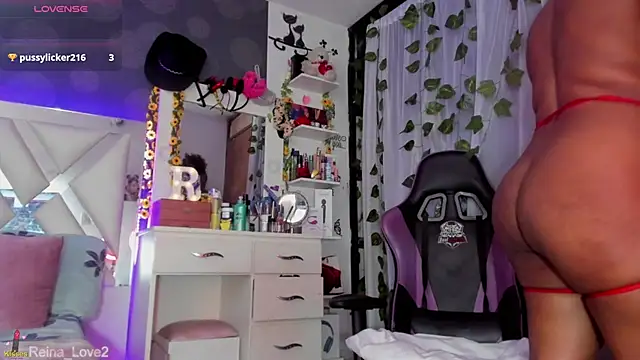 Reina Love2 online show from 31, 1, 2025