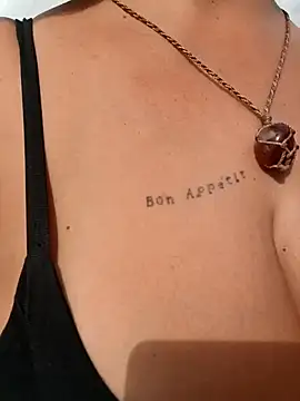 Snapshot of Escarlate4you_ chatting on 3, 12, 2024 Escarlate4you online show from 3, 12, 2024