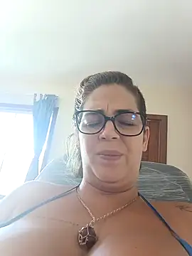 Snapshot of Escarlate4you_ chatting on 1, 3, 2025 Escarlate4you online show from 1, 3, 2025