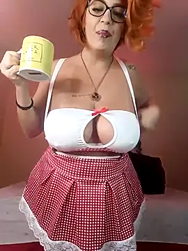 Snapshot of Escarlate4you_ chatting on 28, 9, 2025 Escarlate4you online show from 28, 9, 2025