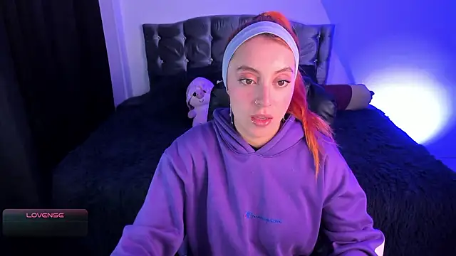 Violetaarey online show from 21, 2, 2026