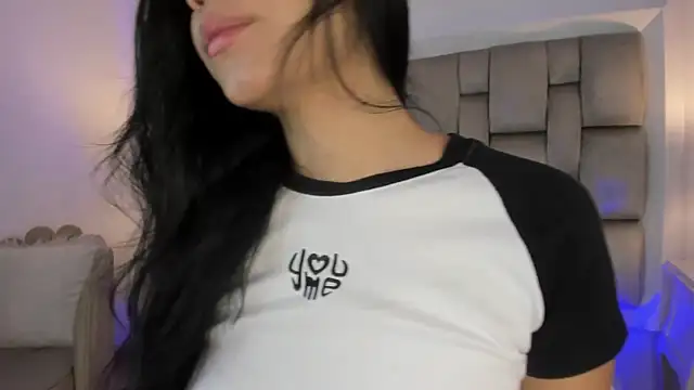 Snapshot of Mara_Betancurt chatting on 14, 3, 2025 Mara Betancurt online show from 14, 3, 2025