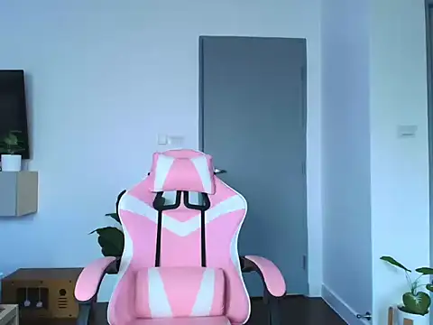 juicyshow  online show from 14, 9, 2025