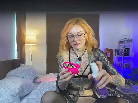 juicyshow  online show from 19, 9, 2025