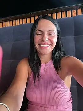 Snapshot of KimKelly13 chatting on 7, 7, 2026 KimKelly13 online show from 7, 7, 2026