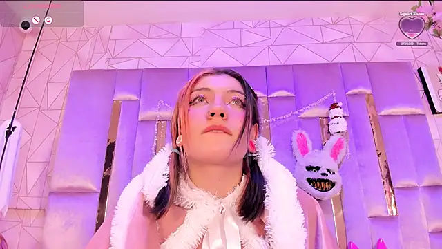 Broklinwhite  online show from 22, 12, 2024