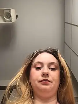 Snapshot of chloetarducci chatting on 6, 3, 2025 chloetarducci online show from 6, 3, 2025