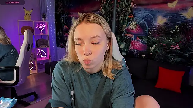 TiffanyBatson online show from 19, 12, 2024