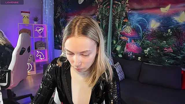 TiffanyBatson online show from 23, 2, 2025