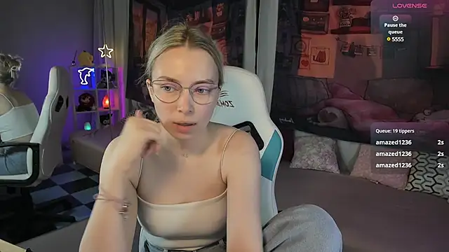 TiffanyBatson online show from 13, 3, 2025