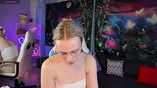 TiffanyBatson online show from 19, 3, 2025