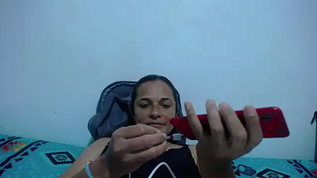 Snapshot of GiveLove1 chatting on 5, 1, 2025 GiveLove1 online show from 5, 1, 2025