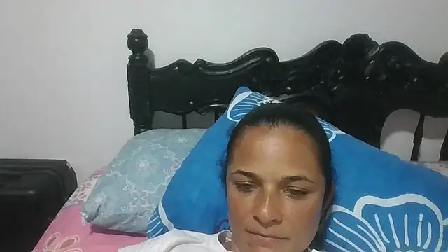 Snapshot of GiveLove1 chatting on 5, 11, 2025 GiveLove1 online show from 5, 11, 2025