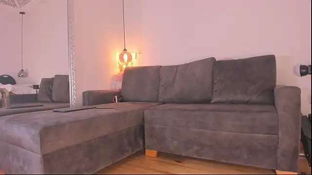 Isabella francoo online show from 7, 11, 2025