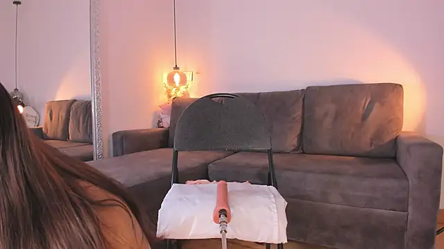 Isabella francoo online show from 5, 12, 2025