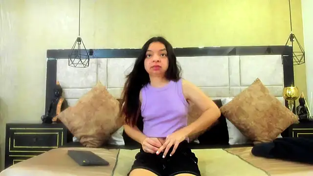 Snapshot of CharlotteMuller chatting on 13, 1, 2025 CharlotteMuller online show from 13, 1, 2025