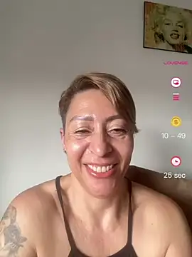 Snapshot of elmarsexydoll chatting on 13, 6, 2026 elmarsexydoll online show from 13, 6, 2026