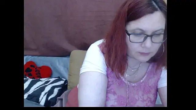 Snapshot of PlayfullMature chatting on 24, 4, 2026 PlayfullMature online show from 24, 4, 2026