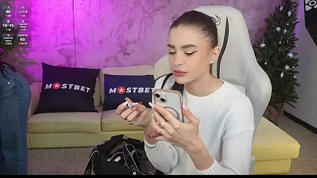 Snapshot of Tina_Breeze chatting on 28, 12, 2024 Tina Breeze online show from 28, 12, 2024