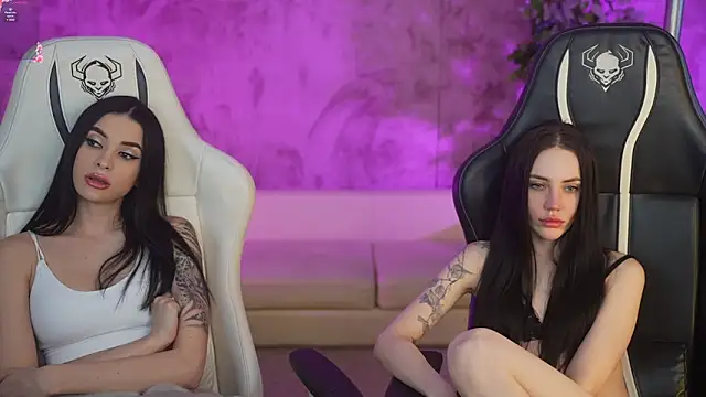 Snapshot of Tina_Breeze chatting on 19, 2, 2025 Tina Breeze online show from 19, 2, 2025