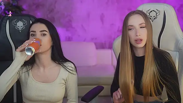 Snapshot of Tina_Breeze chatting on 20, 2, 2025 Tina Breeze online show from 20, 2, 2025