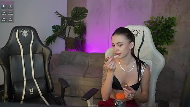 Snapshot of Tina_Breeze chatting on 17, 10, 2025 Tina Breeze online show from 17, 10, 2025